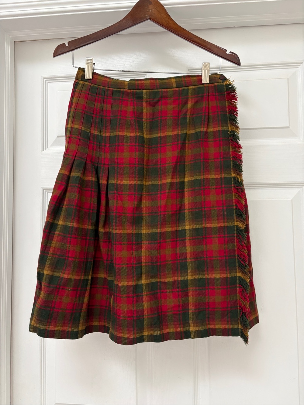 Highland Queen vintage Maple Leaf Tartan skirt